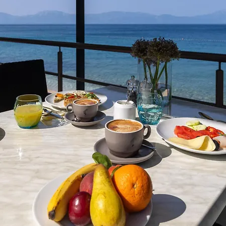 Saudade Otel Gradac (Split-Dalmatia)