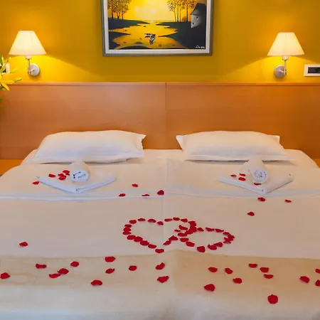 Otel Saudade Gradac (Split-Dalmatia)