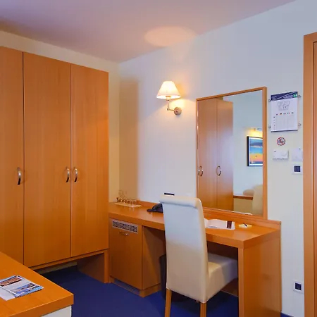 Saudade Hotel Gradac (Split-Dalmatia)