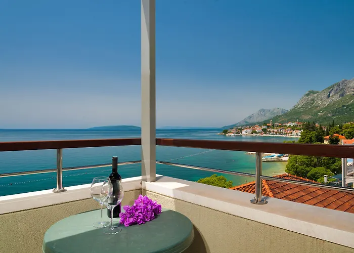 Saudade Hotel Gradac (Split-Dalmatia)