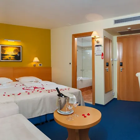 Saudade Hotel