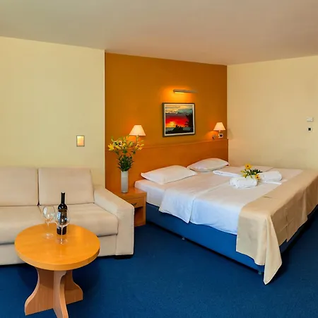 Saudade Hotel