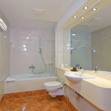 Saudade Hotel 4*