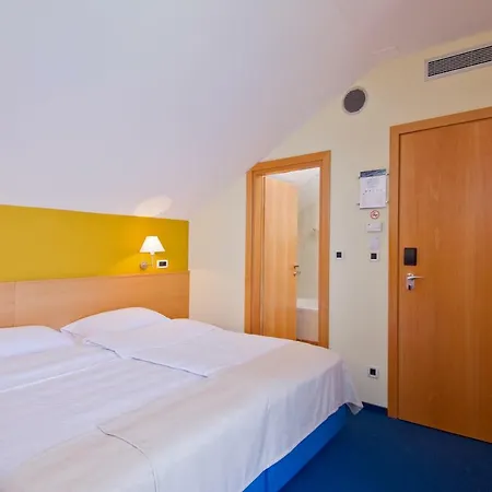 Saudade Hotel 4*