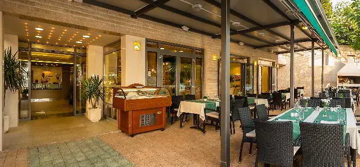 绍达迪酒店 4* 格拉达茨